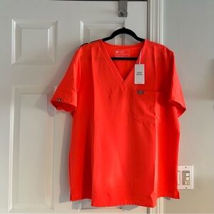 NWT XXL Fiery Coral FIGS Scrub Top